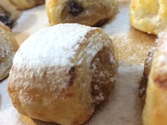Strudel de Maçã Com Uvas Passas e Frutas Cristalizadas E Canela